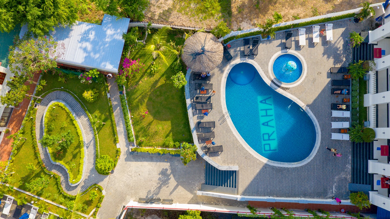 Praha Hotel Phú Quốc