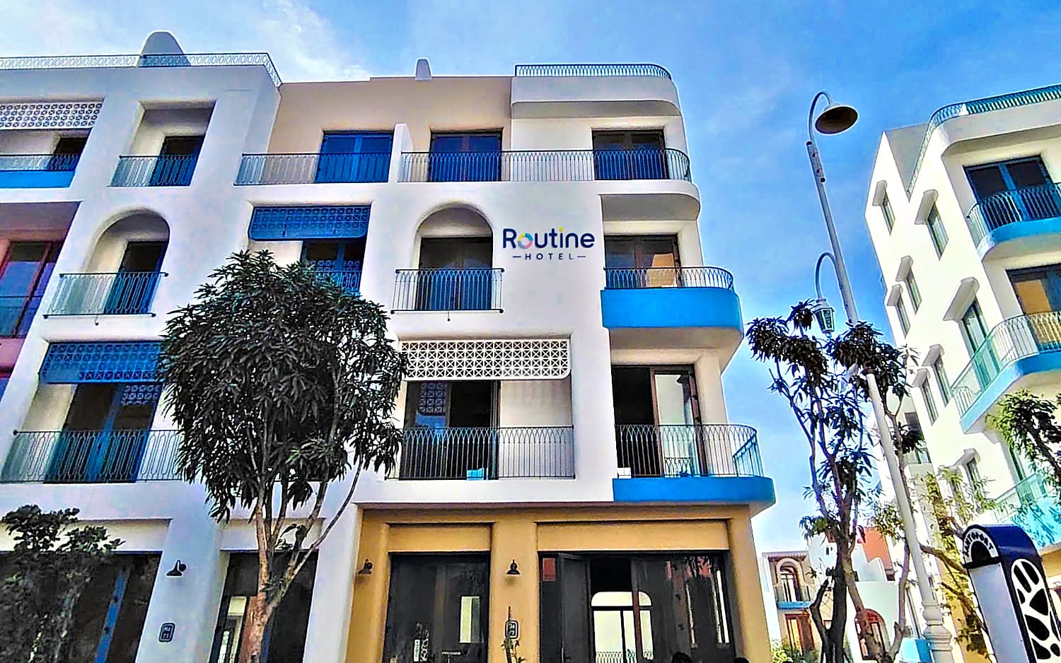 Routine Hotel Hòn Thơm